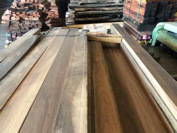 Juglans Nigra Hout: Een Duurzame Oplossing voor Hoogwaardige Interieur Afwerkingen!